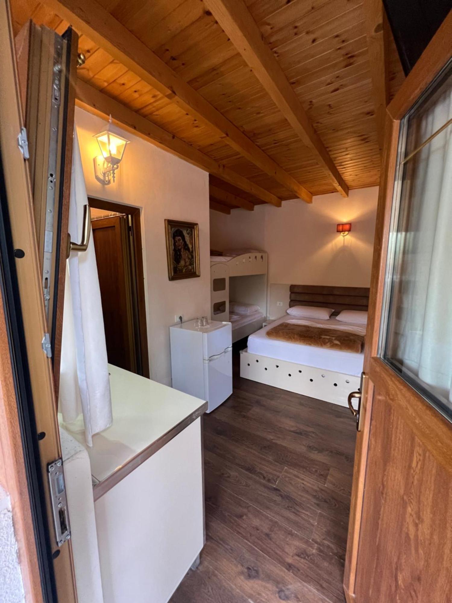 Vila Pepaj Razëm Exterior foto