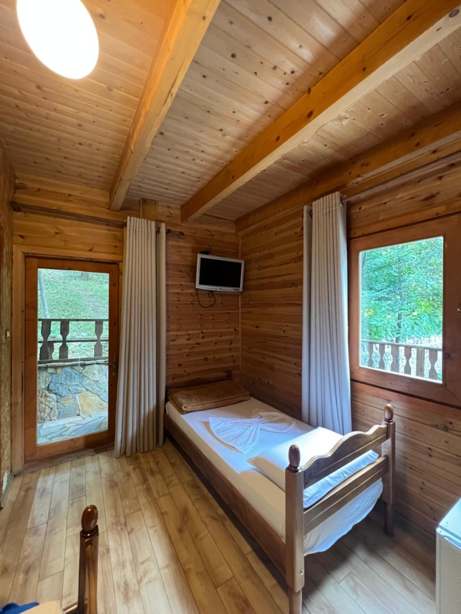 Vila Pepaj Razëm Exterior foto