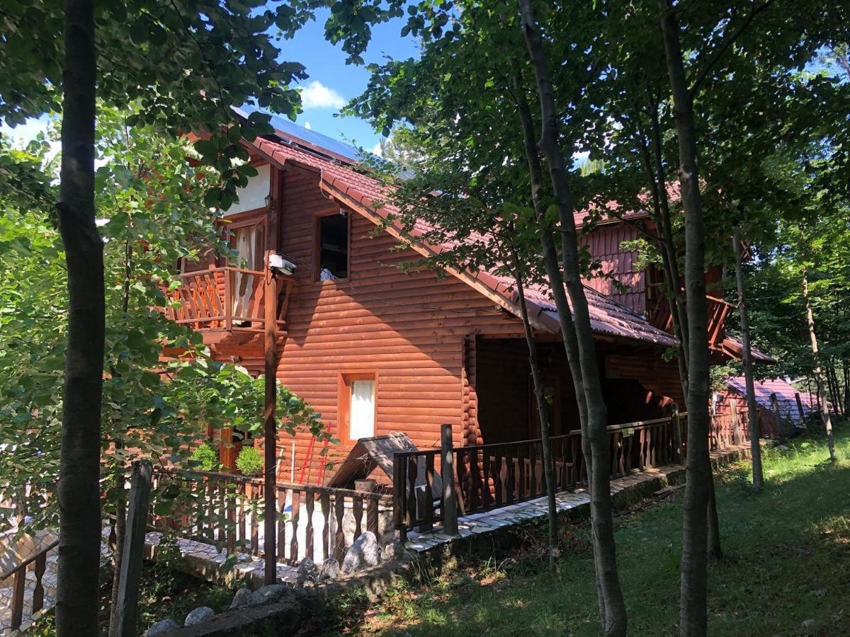 Vila Pepaj Razëm Exterior foto